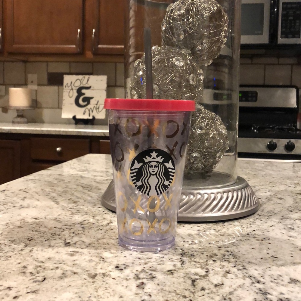 Starbucks 2014 valentines day tumbler